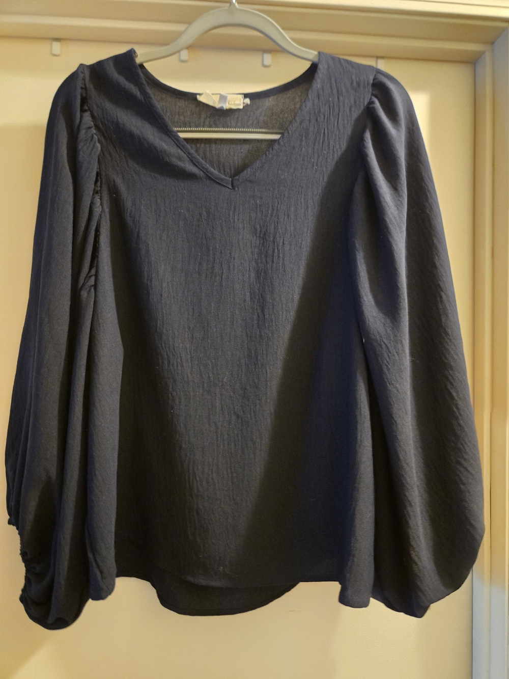 Vintage Periwinkle Collection Women's Navy V-Neck Balloon Sleeve Top